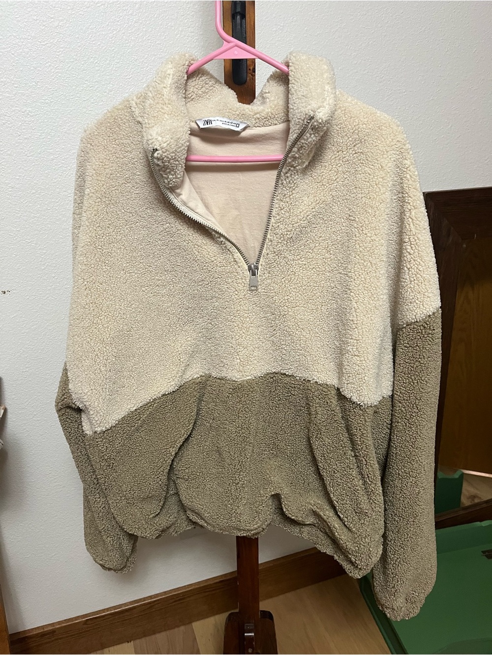 Zara Cream and green pull over